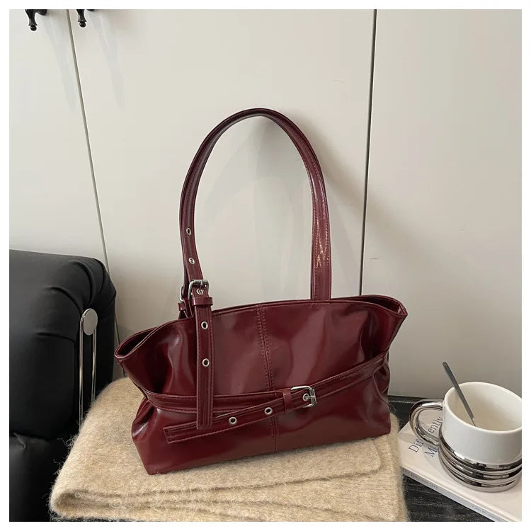 Vintage-Inspired Wine Red Shoulder Bag/Purse