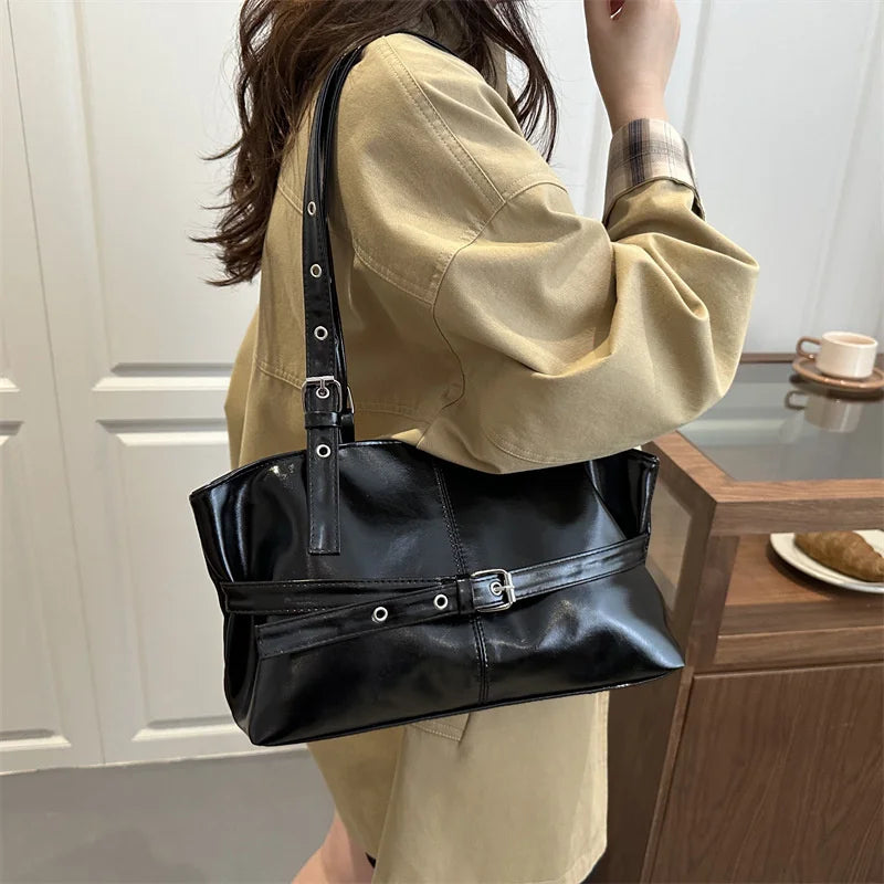 Vintage-Inspired Wine Red Shoulder Bag/Purse