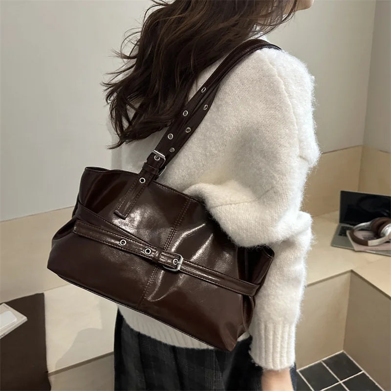 Vintage-Inspired Wine Red Shoulder Bag/Purse