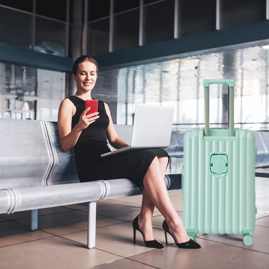 Set Spinner Wheel Luggage, Carry On Suitcase, With Cup Holder & USB Port & Phone Holder